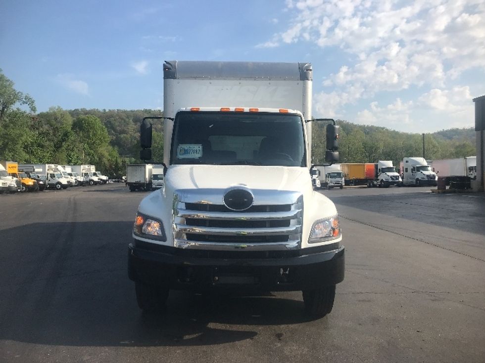Medium Duty Box Truck-Light and Medium Duty Trucks-Hino-2019-268-Pittsburgh-PA-192,493\n\t\tmiles-$ 48,500 - Image 2