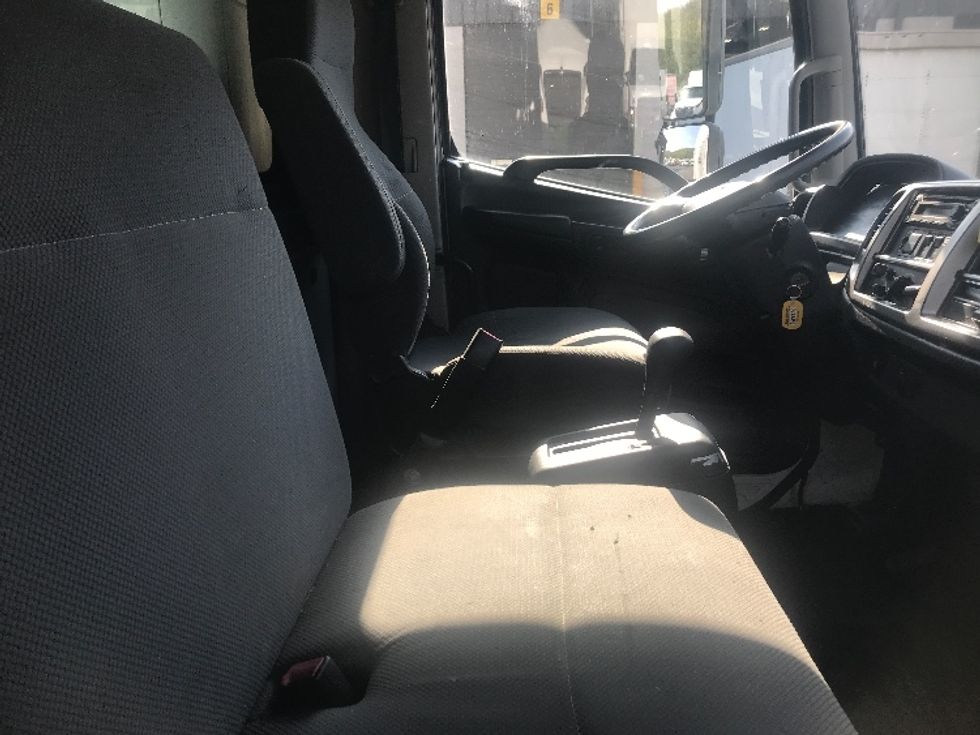 Medium Duty Box Truck-Light and Medium Duty Trucks-Hino-2019-268-Pittsburgh-PA-192,493\n\t\tmiles-$ 48,500 - Image 21
