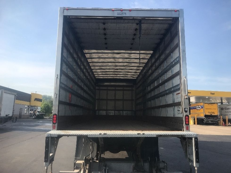 Medium Duty Box Truck-Light and Medium Duty Trucks-Hino-2019-268-Pittsburgh-PA-192,493\n\t\tmiles-$ 48,500 - Image 8