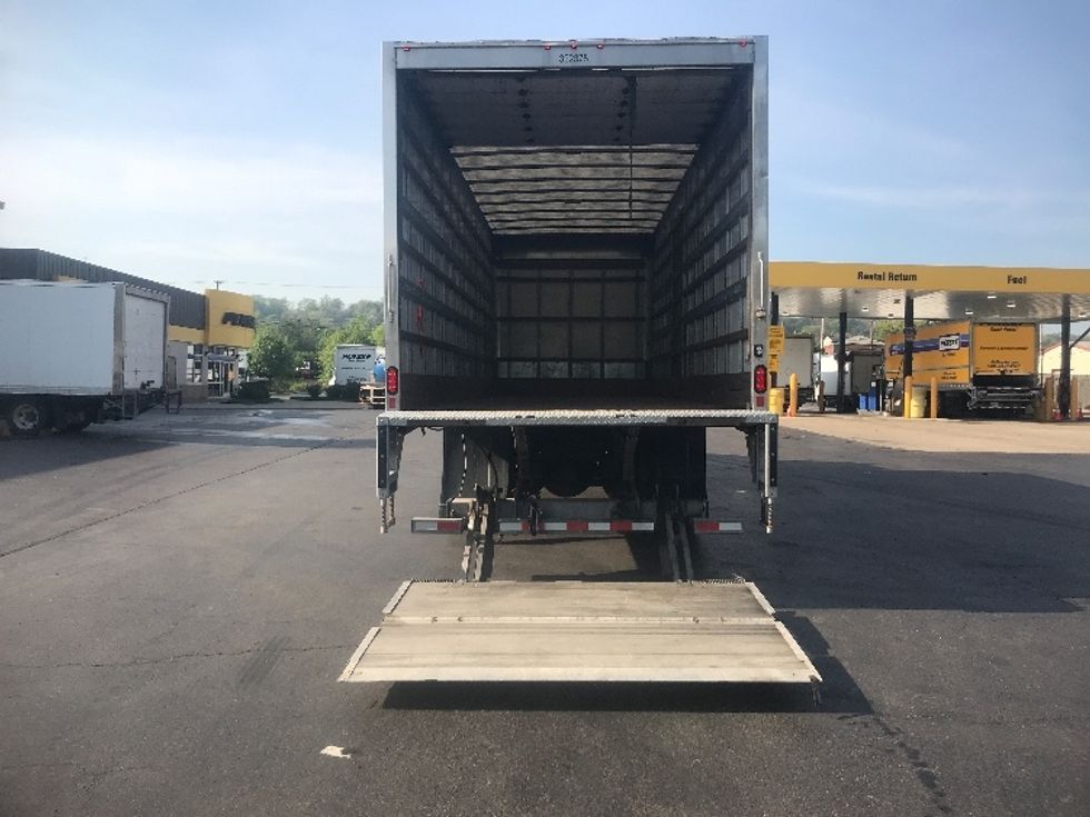 Medium Duty Box Truck-Light and Medium Duty Trucks-Hino-2019-268-Pittsburgh-PA-192,493\n\t\tmiles-$ 48,500 - Image 9