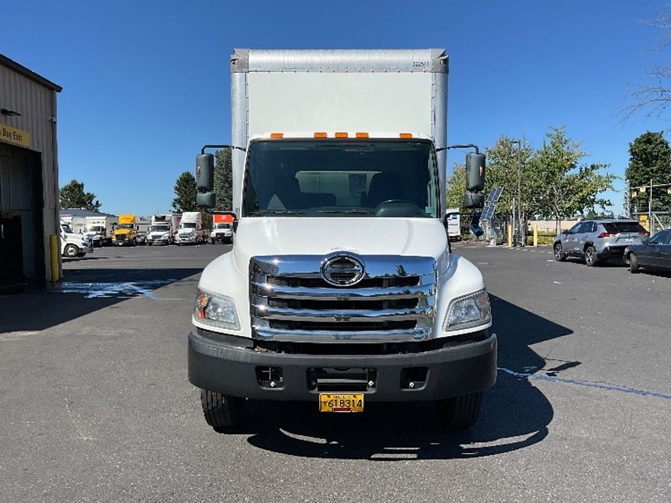 Medium Duty Box Truck-Light and Medium Duty Trucks-Hino-2019-268-Portland-OR-101,660\n\t\tmiles-$ 60,250 - Image 2