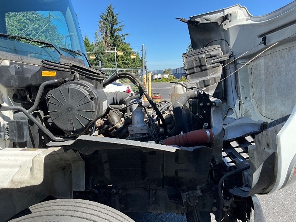 Medium Duty Box Truck-Light and Medium Duty Trucks-Hino-2019-268-Portland-OR-101,660\n\t\tmiles-$ 60,250 - Image 23