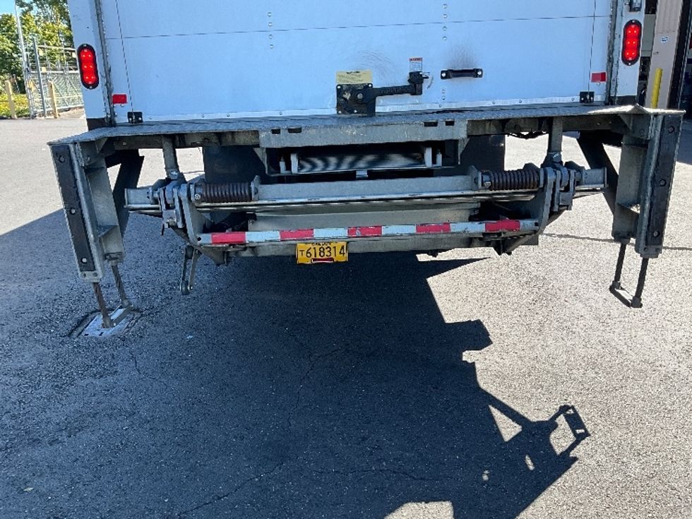 Medium Duty Box Truck-Light and Medium Duty Trucks-Hino-2019-268-Portland-OR-101,660\n\t\tmiles-$ 60,250 - Image 25