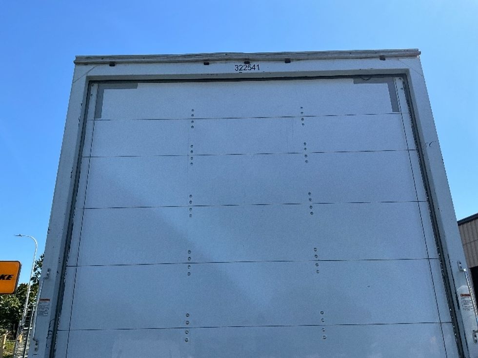 Medium Duty Box Truck-Light and Medium Duty Trucks-Hino-2019-268-Portland-OR-101,660\n\t\tmiles-$ 60,250 - Image 29