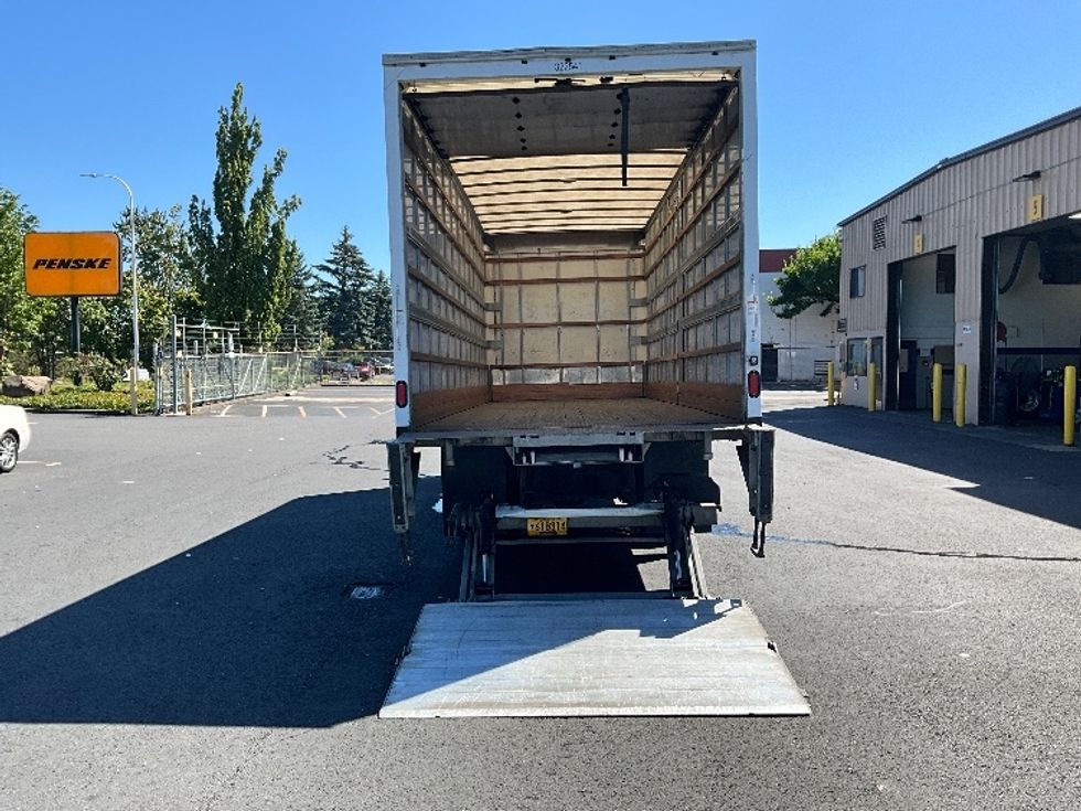 Medium Duty Box Truck-Light and Medium Duty Trucks-Hino-2019-268-Portland-OR-101,660\n\t\tmiles-$ 60,250 - Image 9