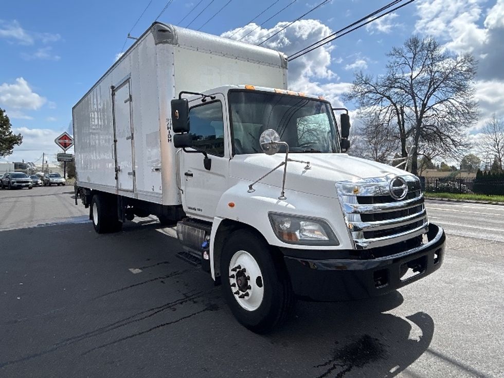 Medium Duty Box Truck-Light and Medium Duty Trucks-Hino-2019-268-Portland-OR-70,848\n\t\tmiles-$ 62,750 - Image 1