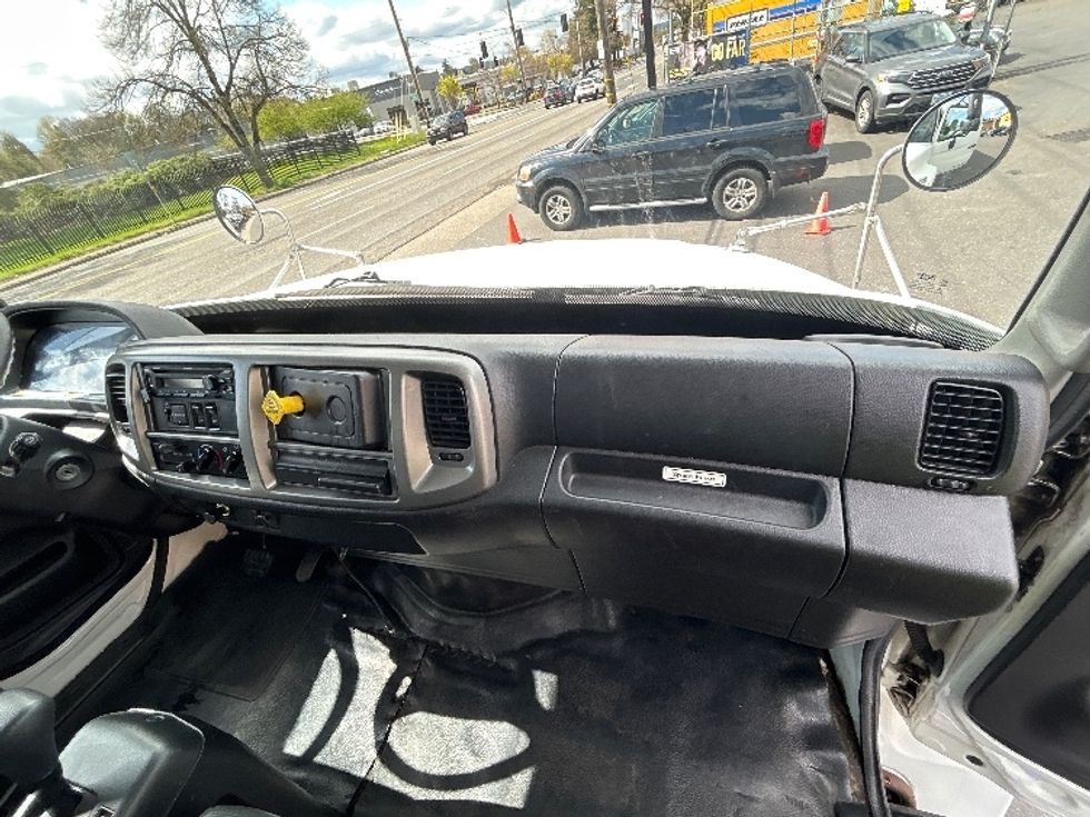 Medium Duty Box Truck-Light and Medium Duty Trucks-Hino-2019-268-Portland-OR-70,848\n\t\tmiles-$ 62,750 - Image 21