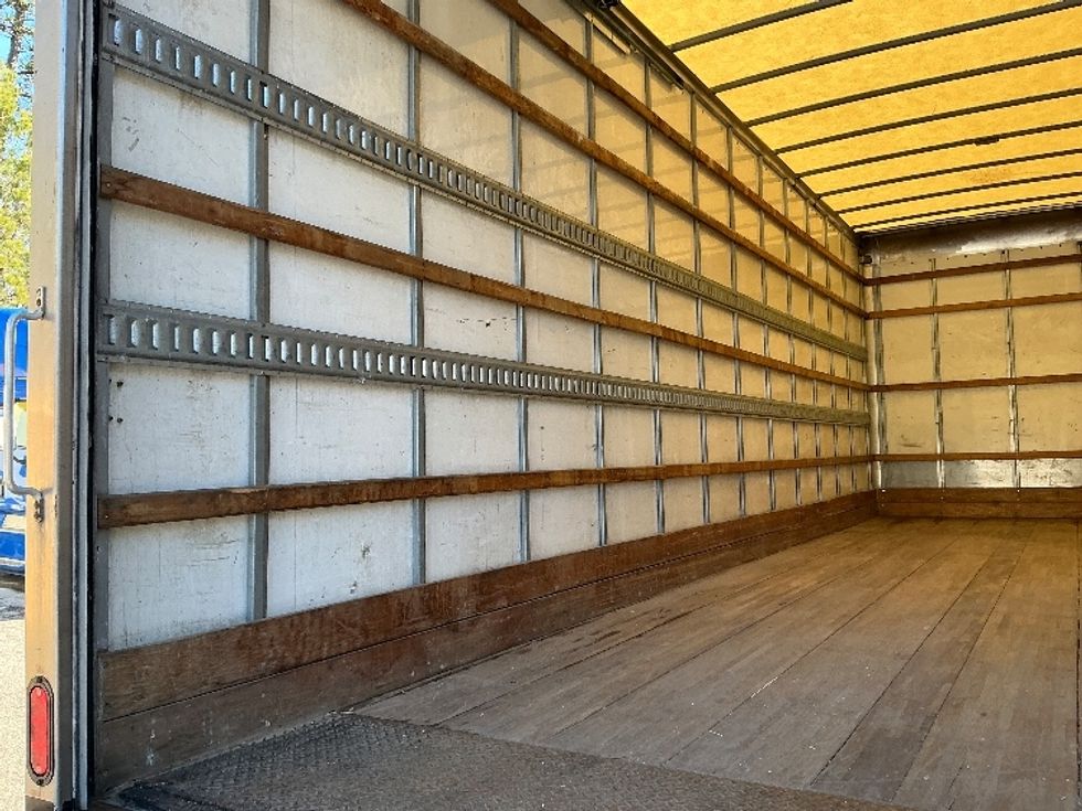 Medium Duty Box Truck-Light and Medium Duty Trucks-Hino-2019-268-Prince George-VA-315,523\n\t\tmiles-$ 29,750 - Image 11