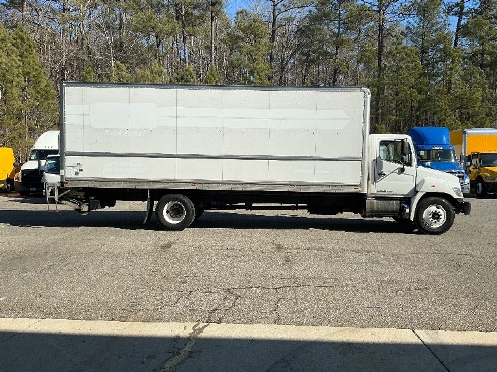 Medium Duty Box Truck-Light and Medium Duty Trucks-Hino-2019-268-Prince George-VA-315,523\n\t\tmiles-$ 29,750 - Image 15
