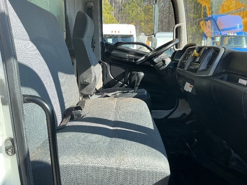 Medium Duty Box Truck-Light and Medium Duty Trucks-Hino-2019-268-Prince George-VA-315,523\n\t\tmiles-$ 29,750 - Image 22