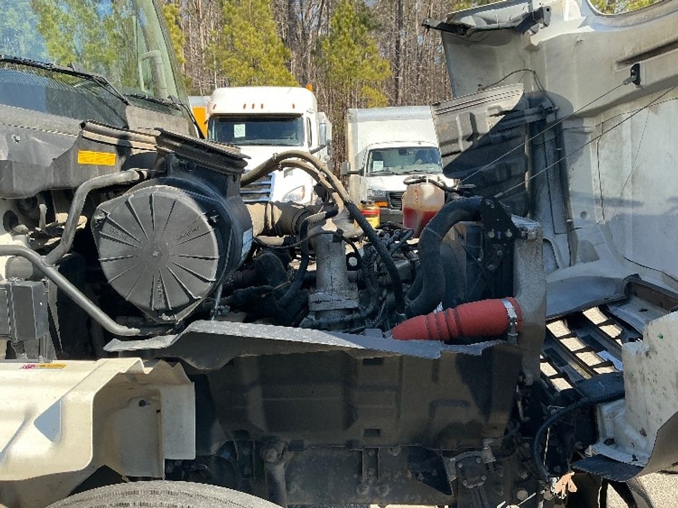 Medium Duty Box Truck-Light and Medium Duty Trucks-Hino-2019-268-Prince George-VA-315,523\n\t\tmiles-$ 29,750 - Image 23