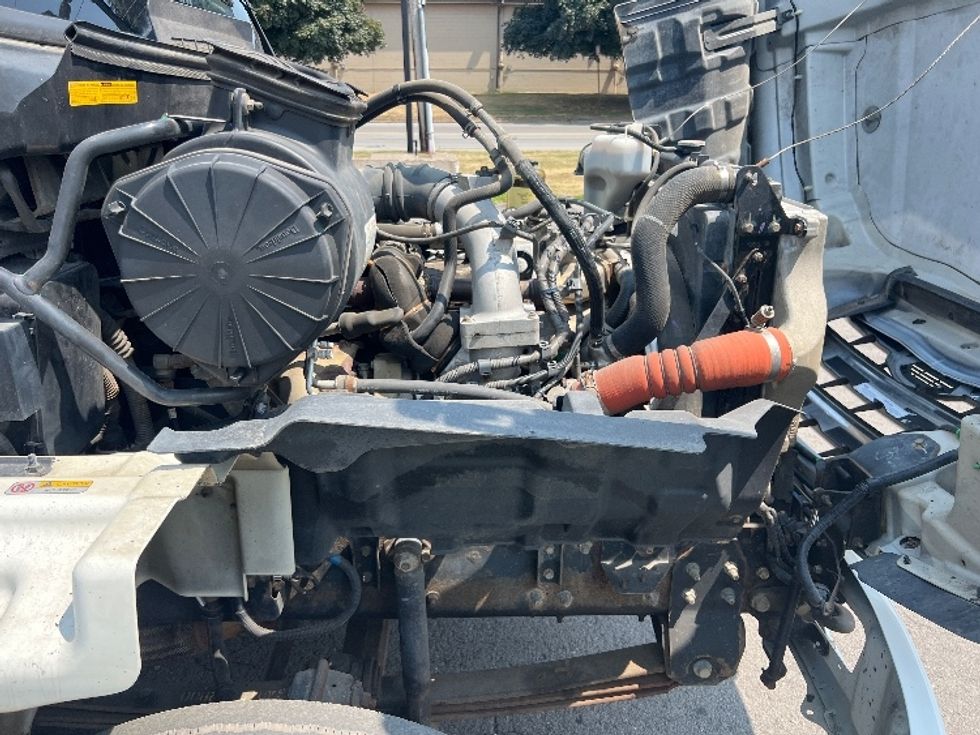 Medium Duty Box Truck-Light and Medium Duty Trucks-Hino-2019-268-Rochester-NY-131,712\n\t\tmiles-$ 37,500 - Image 23