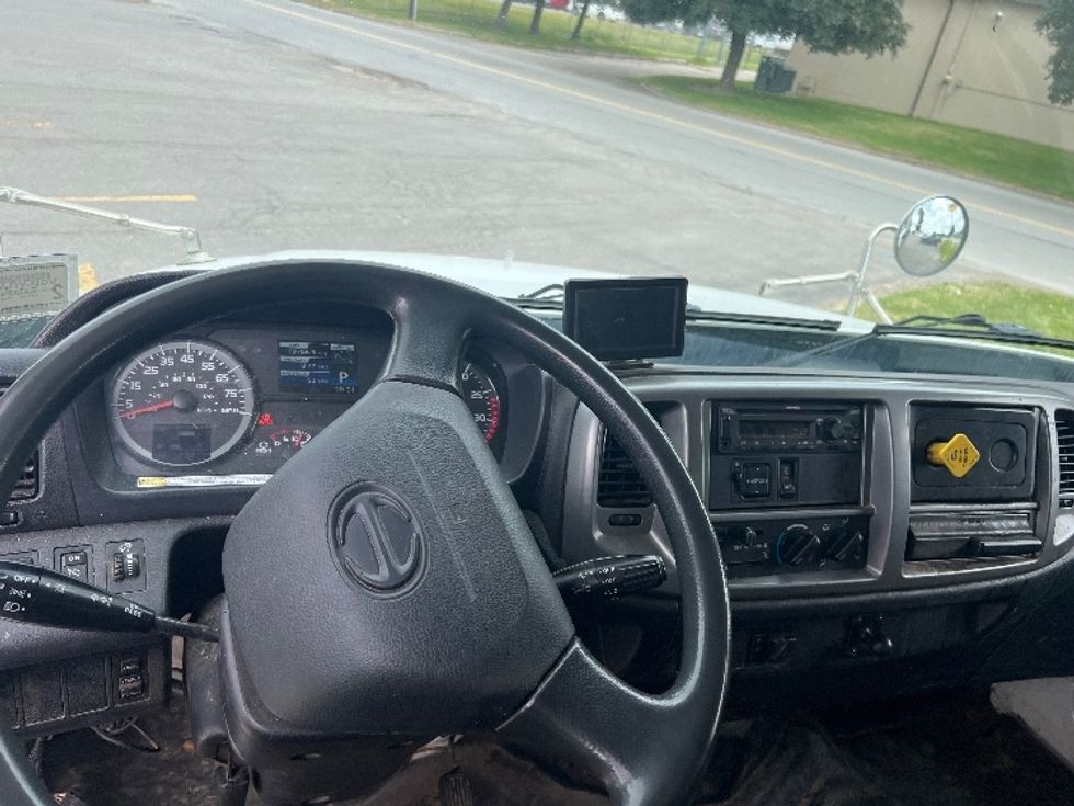 Medium Duty Box Truck-Light and Medium Duty Trucks-Hino-2019-268-Rochester-NY-131,813\n\t\tmiles-$ 36,750 - Image 18