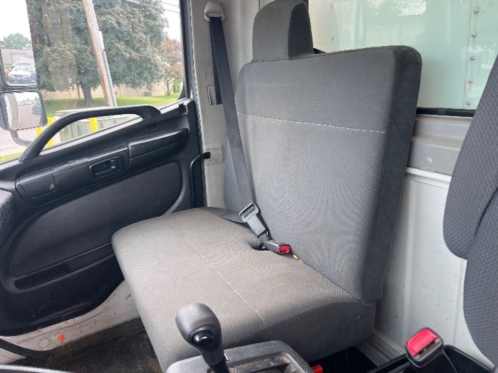 Medium Duty Box Truck-Light and Medium Duty Trucks-Hino-2019-268-Rochester-NY-131,813\n\t\tmiles-$ 36,750 - Image 19