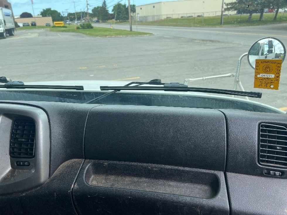 Medium Duty Box Truck-Light and Medium Duty Trucks-Hino-2019-268-Rochester-NY-131,813\n\t\tmiles-$ 36,750 - Image 21