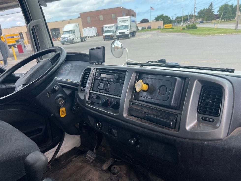 Medium Duty Box Truck-Light and Medium Duty Trucks-Hino-2019-268-Rochester-NY-131,813\n\t\tmiles-$ 36,750 - Image 22