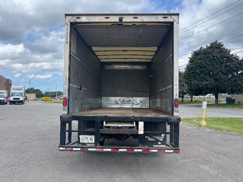 Medium Duty Box Truck-Light and Medium Duty Trucks-Hino-2019-268-Rochester-NY-131,813\n\t\tmiles-$ 36,750 - Image 8