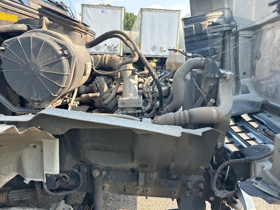 Medium Duty Box Truck-Light and Medium Duty Trucks-Hino-2019-268-Rochester-NY-139,052\n\t\tmiles-$ 36,500 - Image 23