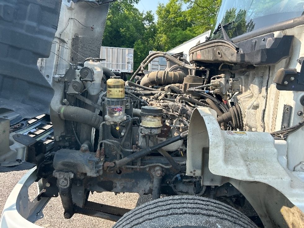 Medium Duty Box Truck-Light and Medium Duty Trucks-Hino-2019-268-Rochester-NY-139,052\n\t\tmiles-$ 36,500 - Image 24