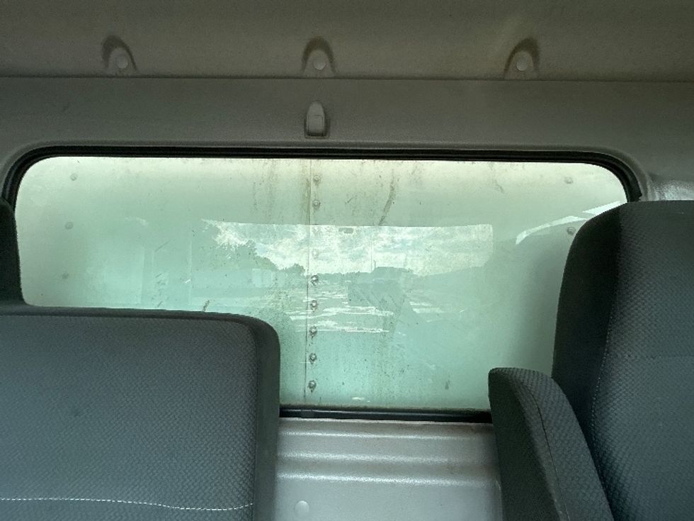 Medium Duty Box Truck-Light and Medium Duty Trucks-Hino-2019-268-Rochester-NY-139,052\n\t\tmiles-$ 36,500 - Image 26