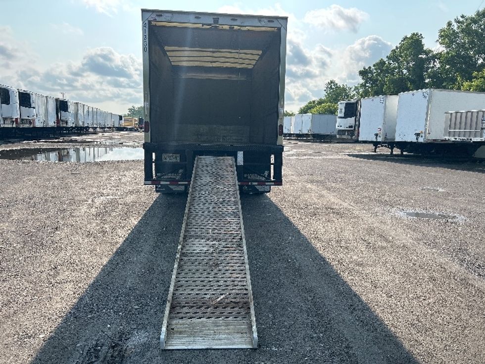 Medium Duty Box Truck-Light and Medium Duty Trucks-Hino-2019-268-Rochester-NY-139,052\n\t\tmiles-$ 36,500 - Image 9