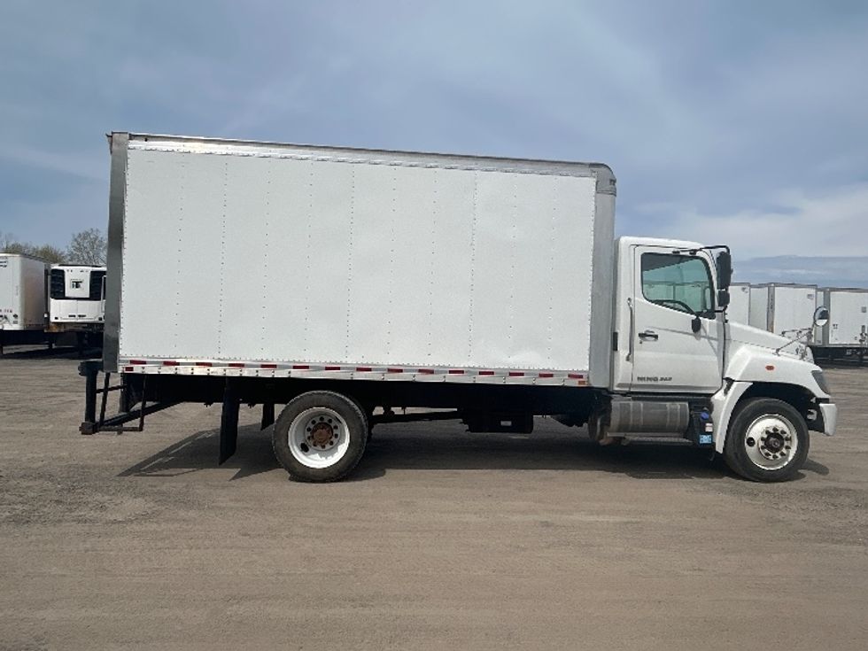 Medium Duty Box Truck-Light and Medium Duty Trucks-Hino-2019-268-Rochester-NY-139,437\n\t\tmiles-$ 36,250 - Image 15