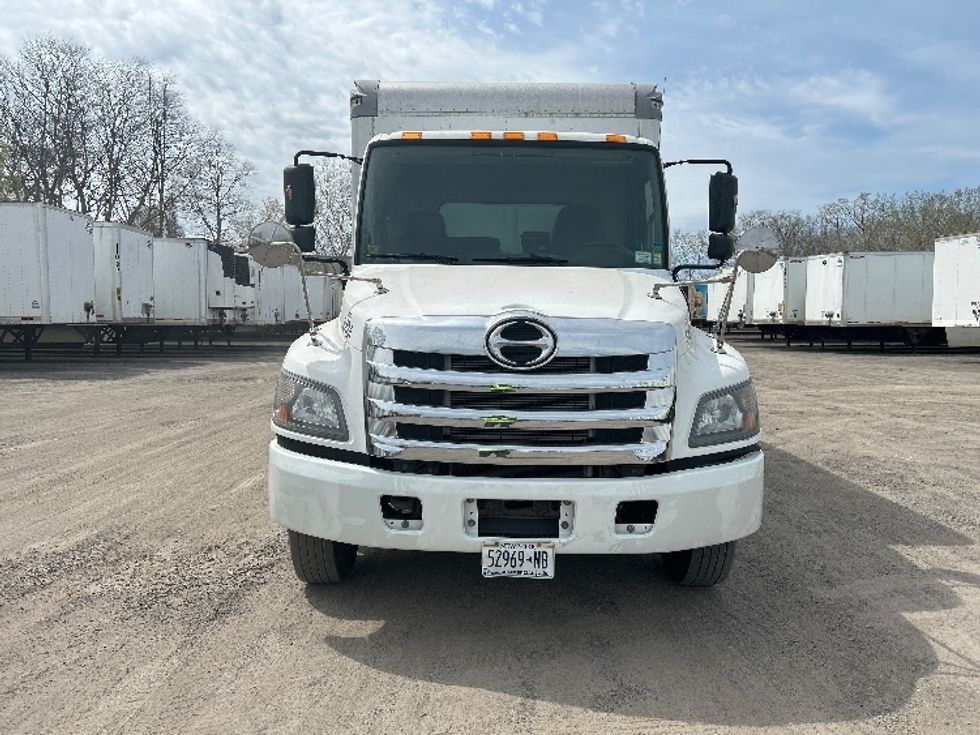 Medium Duty Box Truck-Light and Medium Duty Trucks-Hino-2019-268-Rochester-NY-139,437\n\t\tmiles-$ 36,250 - Image 2