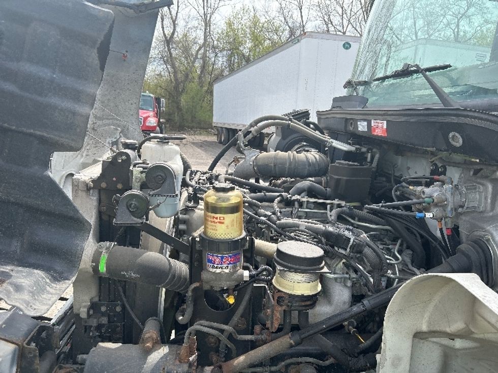 Medium Duty Box Truck-Light and Medium Duty Trucks-Hino-2019-268-Rochester-NY-139,437\n\t\tmiles-$ 36,250 - Image 24