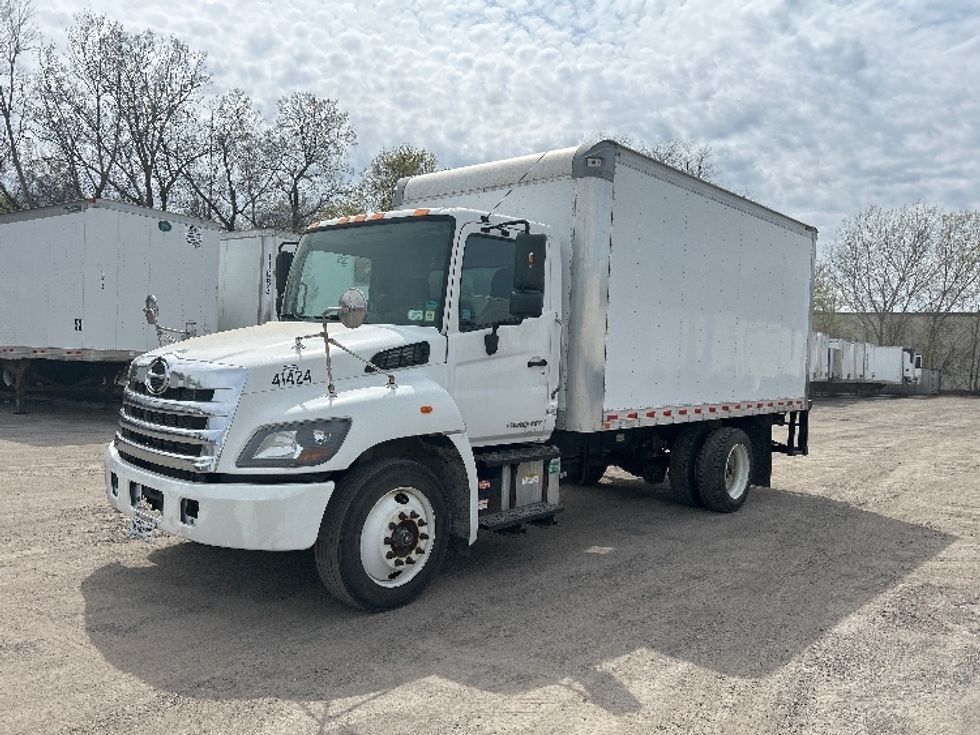 Medium Duty Box Truck-Light and Medium Duty Trucks-Hino-2019-268-Rochester-NY-139,437\n\t\tmiles-$ 36,250 - Image 3