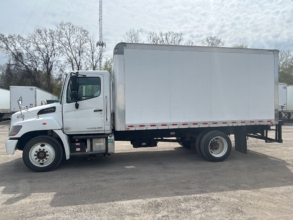Medium Duty Box Truck-Light and Medium Duty Trucks-Hino-2019-268-Rochester-NY-139,437\n\t\tmiles-$ 36,250 - Image 4