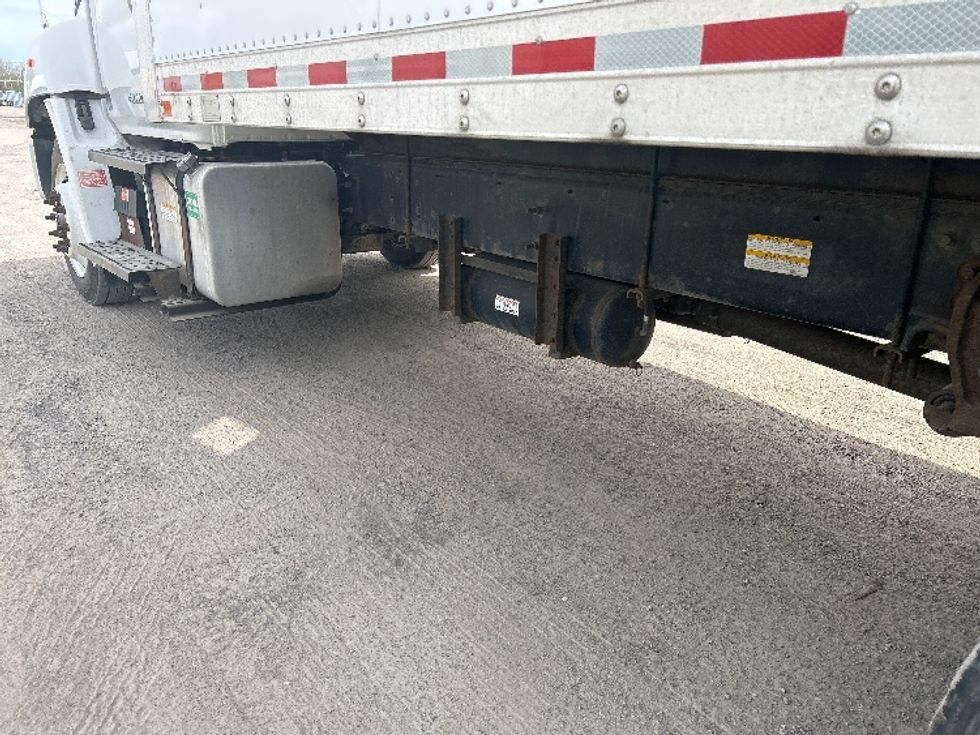 Medium Duty Box Truck-Light and Medium Duty Trucks-Hino-2019-268-Rochester-NY-139,437\n\t\tmiles-$ 36,250 - Image 5