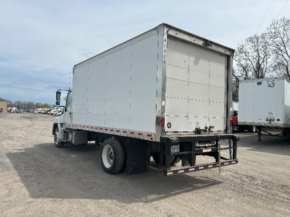 Medium Duty Box Truck-Light and Medium Duty Trucks-Hino-2019-268-Rochester-NY-139,437\n\t\tmiles-$ 36,250 - Image 6