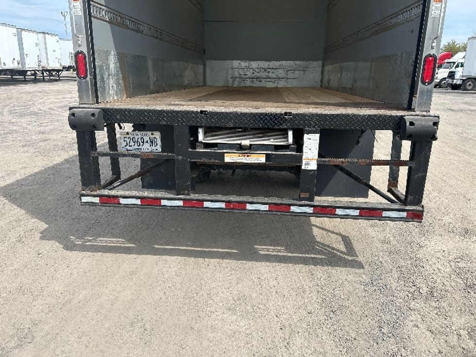 Medium Duty Box Truck-Light and Medium Duty Trucks-Hino-2019-268-Rochester-NY-139,437\n\t\tmiles-$ 36,250 - Image 9