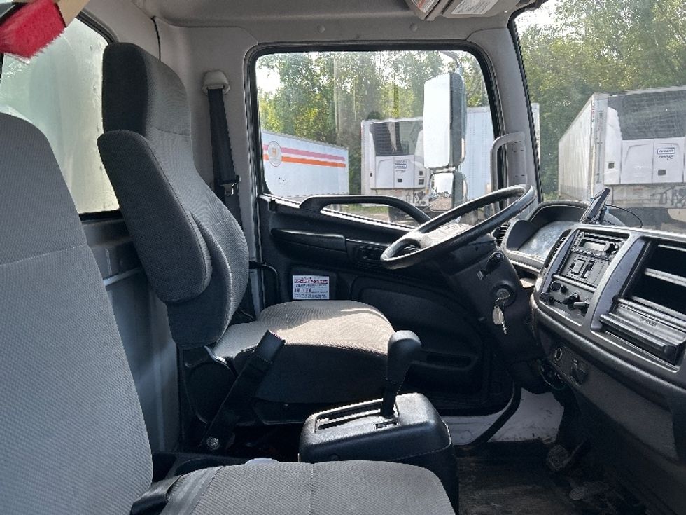 Medium Duty Box Truck-Light and Medium Duty Trucks-Hino-2019-268-Rochester-NY-145,100\n\t\tmiles-$ 48,750 - Image 22