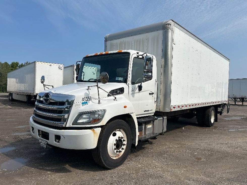 Medium Duty Box Truck-Light and Medium Duty Trucks-Hino-2019-268-Rochester-NY-145,100\n\t\tmiles-$ 48,750 - Image 3