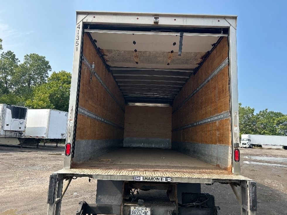 Medium Duty Box Truck-Light and Medium Duty Trucks-Hino-2019-268-Rochester-NY-145,100\n\t\tmiles-$ 48,750 - Image 8