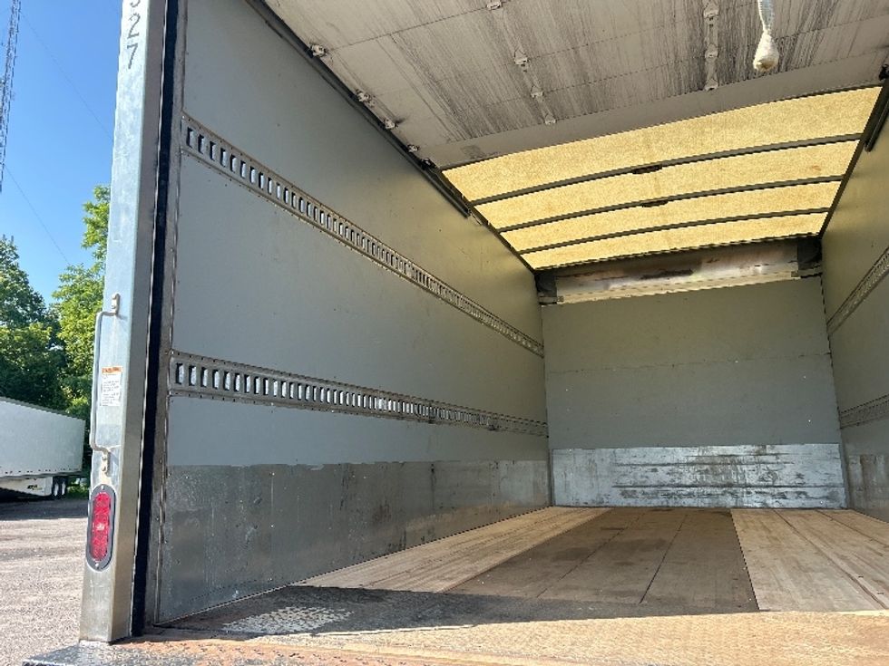 Medium Duty Box Truck-Light and Medium Duty Trucks-Hino-2019-268-Rochester-NY-150,270\n\t\tmiles-$ 36,250 - Image 11