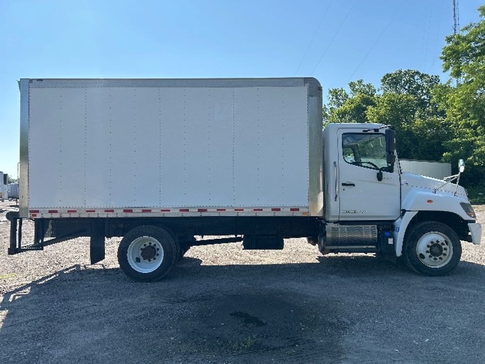 Medium Duty Box Truck-Light and Medium Duty Trucks-Hino-2019-268-Rochester-NY-150,270\n\t\tmiles-$ 36,250 - Image 15