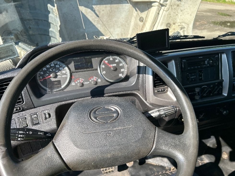 Medium Duty Box Truck-Light and Medium Duty Trucks-Hino-2019-268-Rochester-NY-150,270\n\t\tmiles-$ 36,250 - Image 17