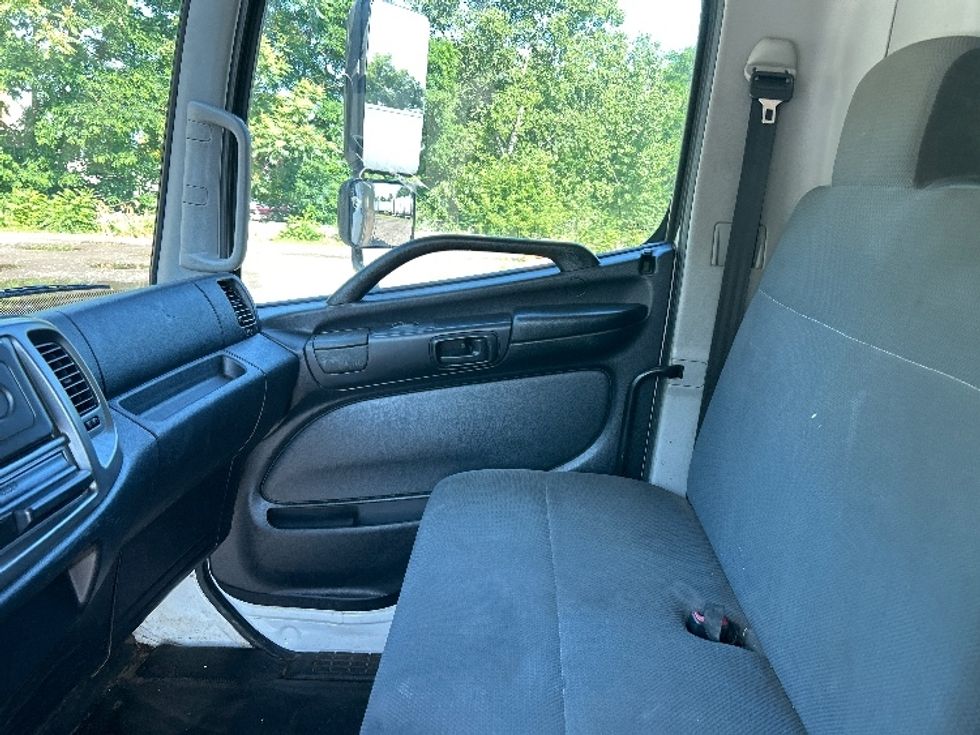 Medium Duty Box Truck-Light and Medium Duty Trucks-Hino-2019-268-Rochester-NY-150,270\n\t\tmiles-$ 36,250 - Image 19