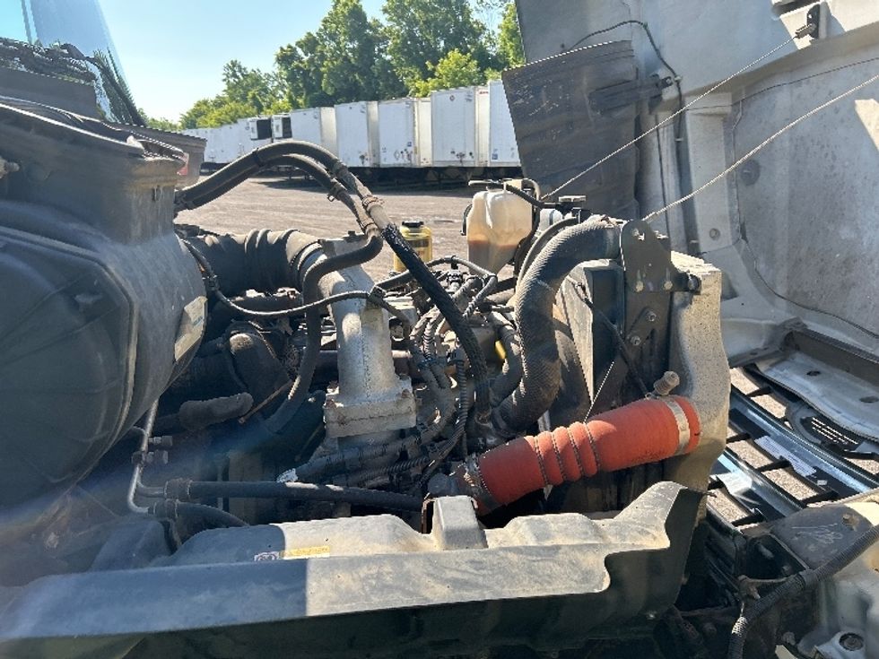 Medium Duty Box Truck-Light and Medium Duty Trucks-Hino-2019-268-Rochester-NY-150,270\n\t\tmiles-$ 36,250 - Image 23