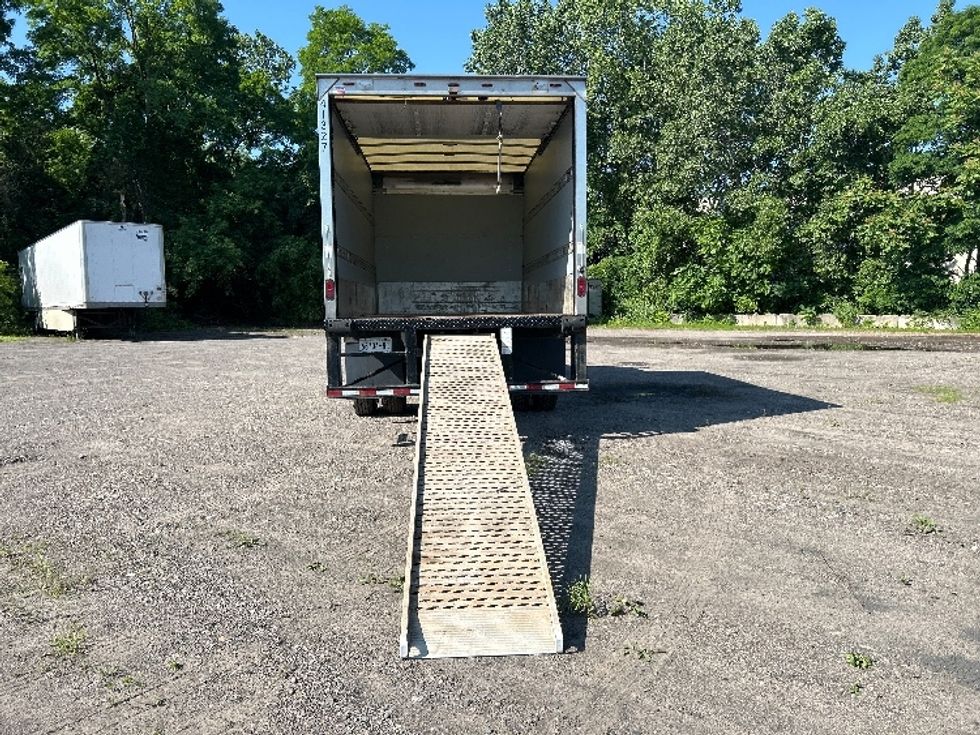 Medium Duty Box Truck-Light and Medium Duty Trucks-Hino-2019-268-Rochester-NY-150,270\n\t\tmiles-$ 36,250 - Image 9