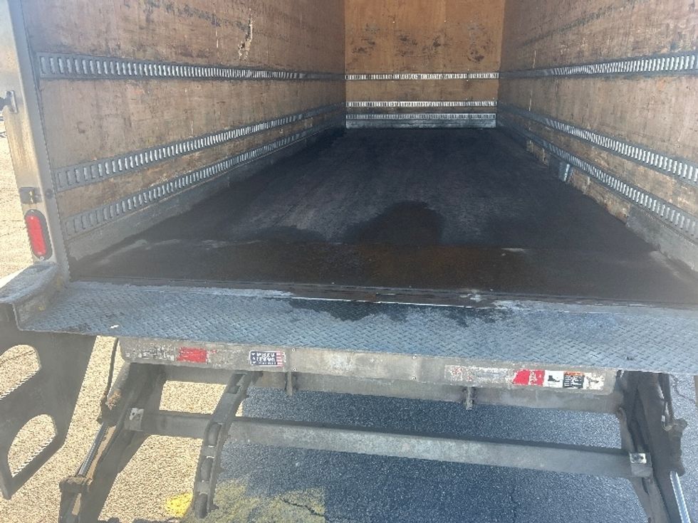 Medium Duty Box Truck-Light and Medium Duty Trucks-Hino-2019-268-Rochester-NY-178,361\n\t\tmiles-$ 47,000 - Image 10