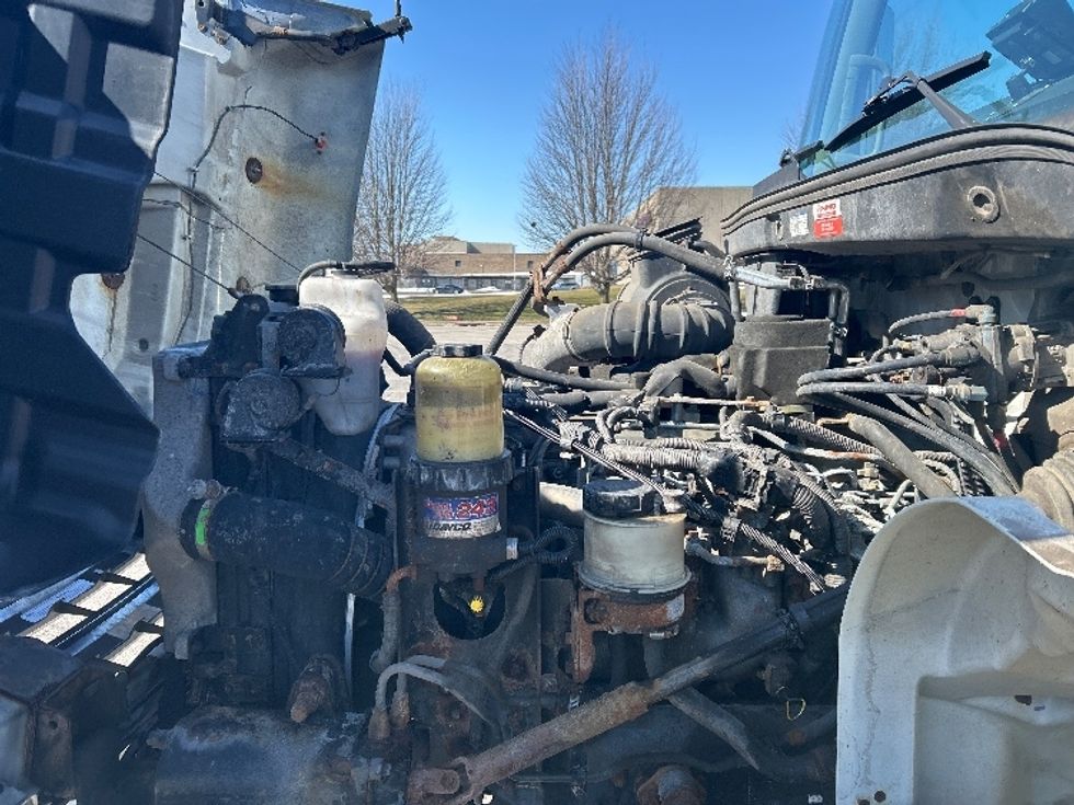 Medium Duty Box Truck-Light and Medium Duty Trucks-Hino-2019-268-Rochester-NY-178,361\n\t\tmiles-$ 47,000 - Image 24