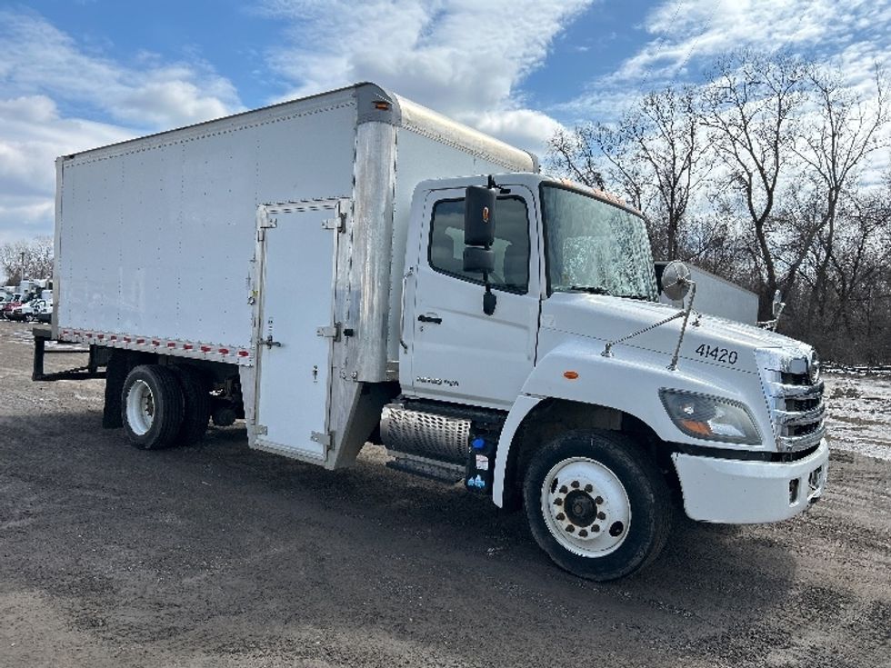 Medium Duty Box Truck-Light and Medium Duty Trucks-Hino-2019-268-Rochester-NY-183,666\n\t\tmiles-$ 35,250 - Image 1