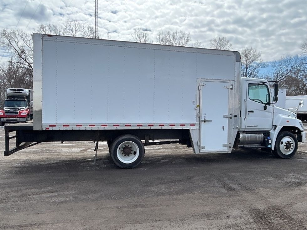 Medium Duty Box Truck-Light and Medium Duty Trucks-Hino-2019-268-Rochester-NY-183,666\n\t\tmiles-$ 35,250 - Image 15