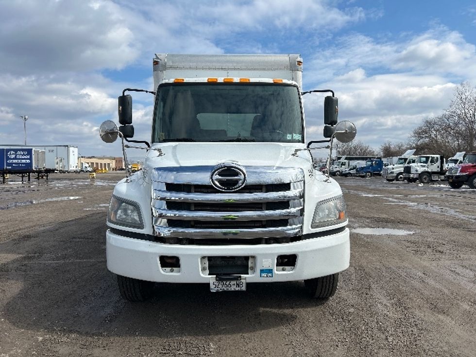 Medium Duty Box Truck-Light and Medium Duty Trucks-Hino-2019-268-Rochester-NY-183,666\n\t\tmiles-$ 35,250 - Image 2