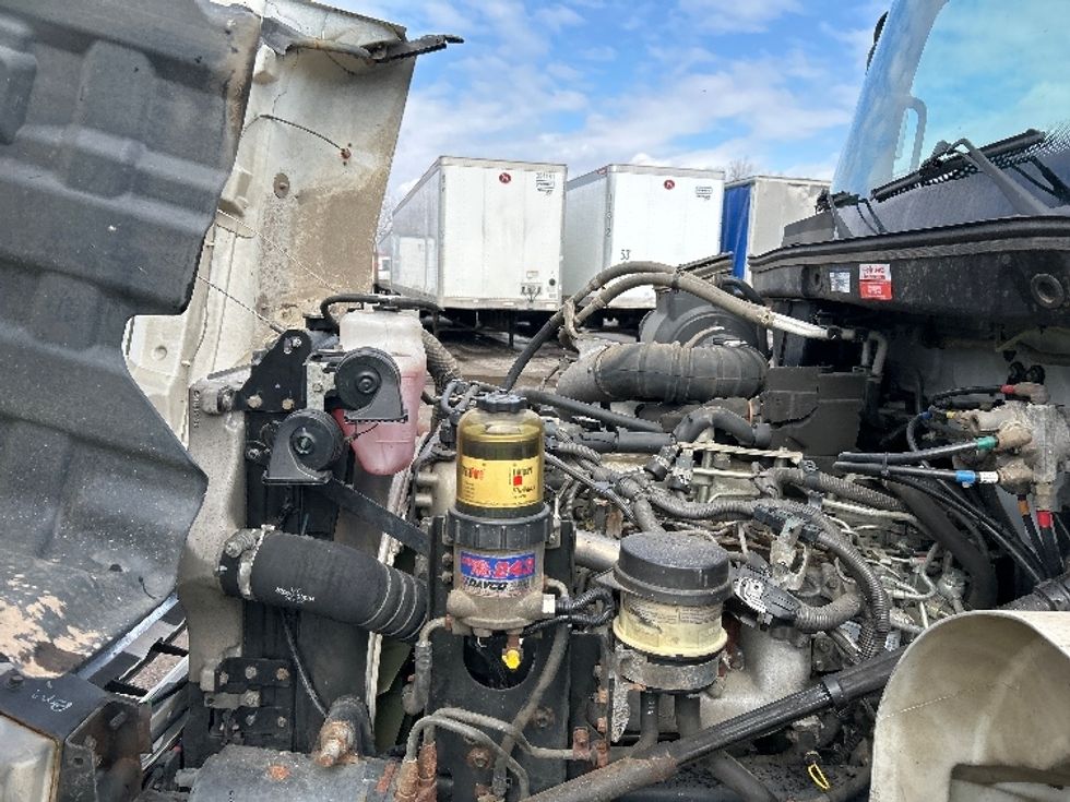 Medium Duty Box Truck-Light and Medium Duty Trucks-Hino-2019-268-Rochester-NY-183,666\n\t\tmiles-$ 35,250 - Image 24