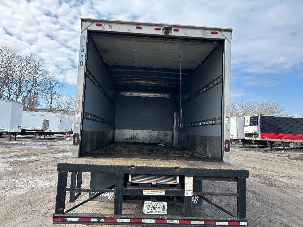 Medium Duty Box Truck-Light and Medium Duty Trucks-Hino-2019-268-Rochester-NY-183,666\n\t\tmiles-$ 35,250 - Image 8