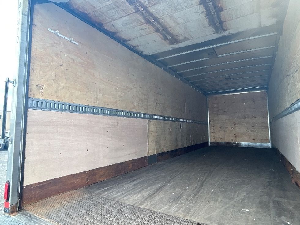 Medium Duty Box Truck-Light and Medium Duty Trucks-Hino-2019-268-Rochester-NY-198,680\n\t\tmiles-$ 46,000 - Image 11
